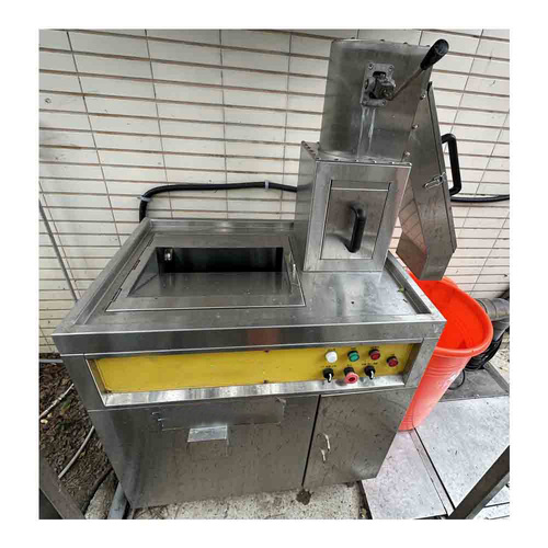 廚餘處理機+進料溜槽產品圖