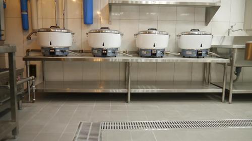 不銹鋼飯鍋置台 (餐飲設備)  |餐飲設備與廚房設備型錄|工作檯、水槽